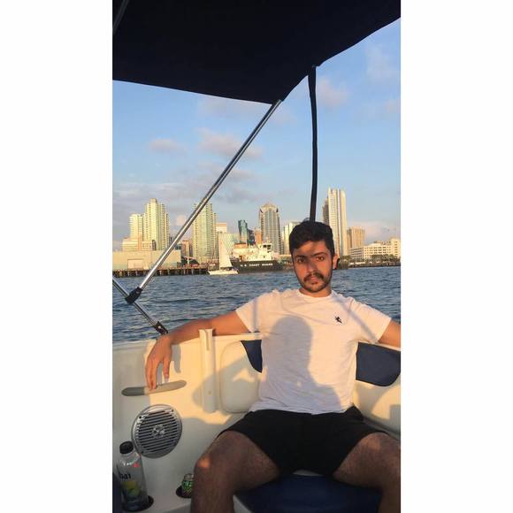 Poshmark profile picture for @yazed